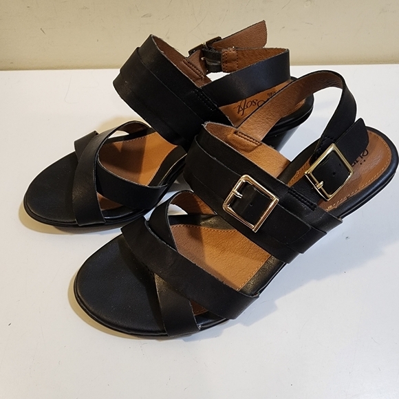 Euro Soft by Soft black leather heeled Strappy Sandals size 7M - Picture 1 of 11